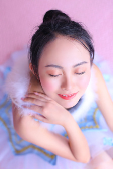 少妇高潮喷水惨叫久久久久电影
